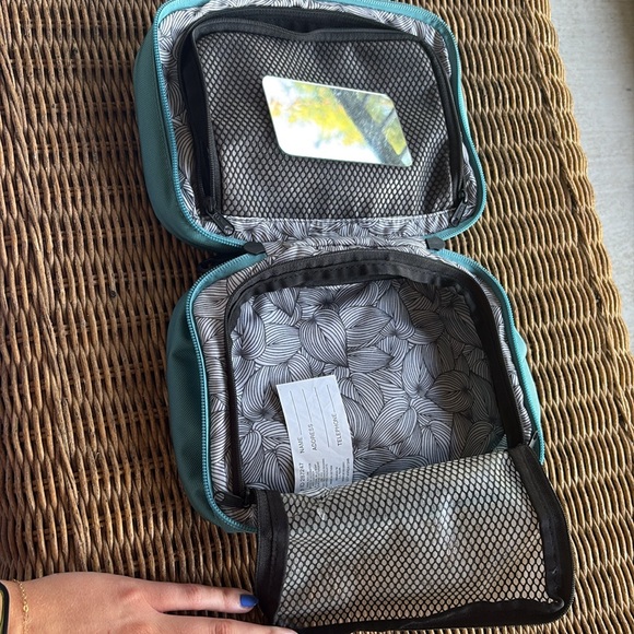 L.L. Bean Organizer Bag Toiletry Makeup Blue - Picture 2 of 7